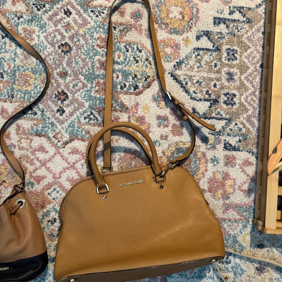 Michael Kors Purse - Picture 1 of 1